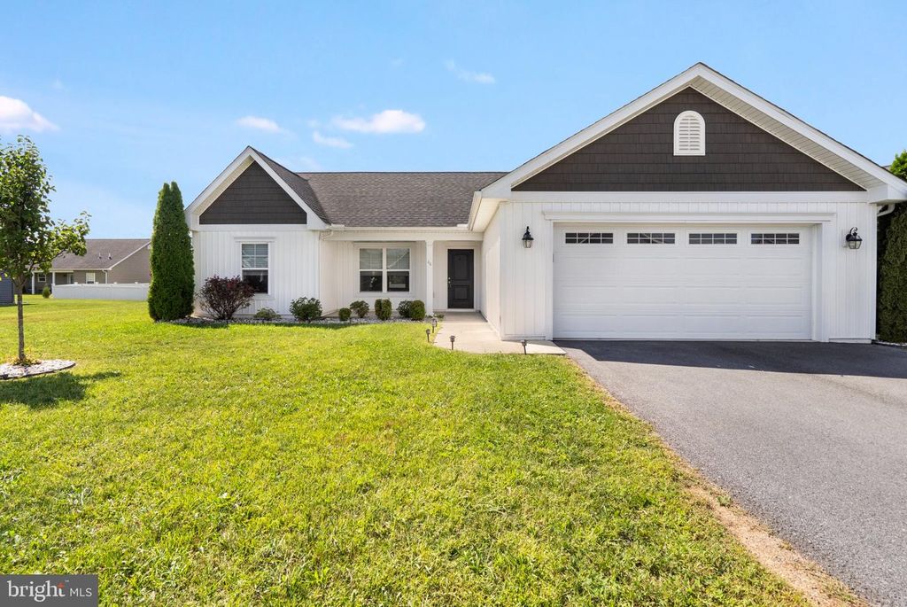 44 ARISTIDES WAY, Martinsburg, WV 25404