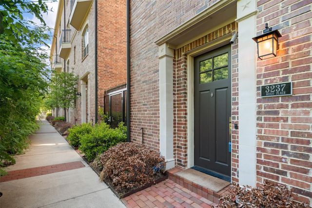 3237 Hugo Place, Dallas, TX 75204