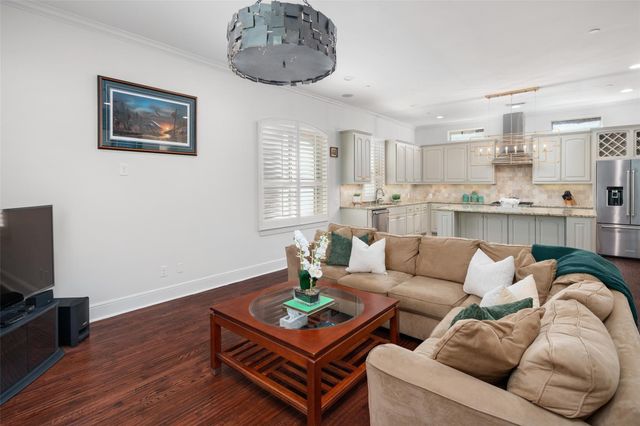 3237 Hugo Place, Dallas, TX 75204