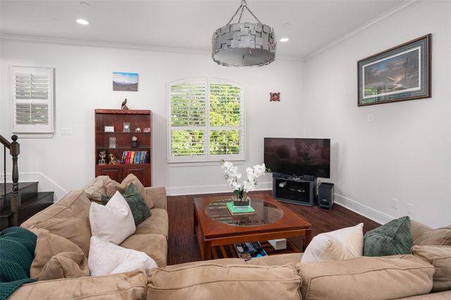 3237 Hugo Place, Dallas, TX 75204