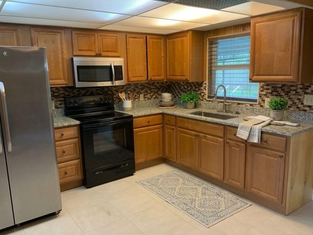 4011 WESTMINSTER DRIVE, Sarasota, FL 34241