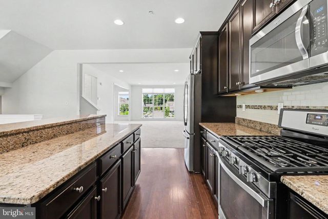 2143 RED FOX DR, Hummelstown, PA 17036