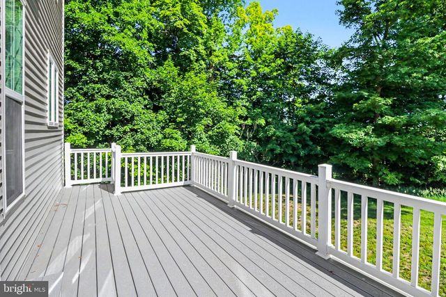 2143 RED FOX DR, Hummelstown, PA 17036