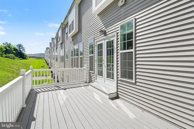 2143 RED FOX DR, Hummelstown, PA 17036
