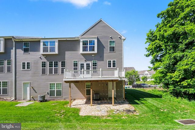 2143 RED FOX DR, Hummelstown, PA 17036