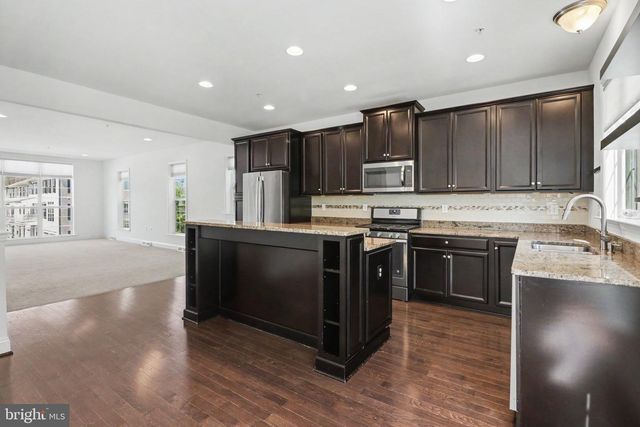 2143 RED FOX DR, Hummelstown, PA 17036