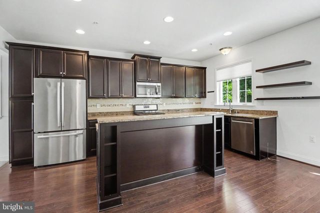2143 RED FOX DR, Hummelstown, PA 17036
