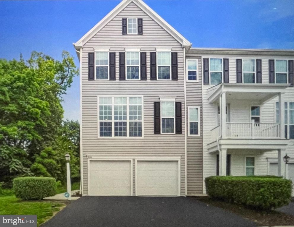 2143 RED FOX DR, Hummelstown, PA 17036