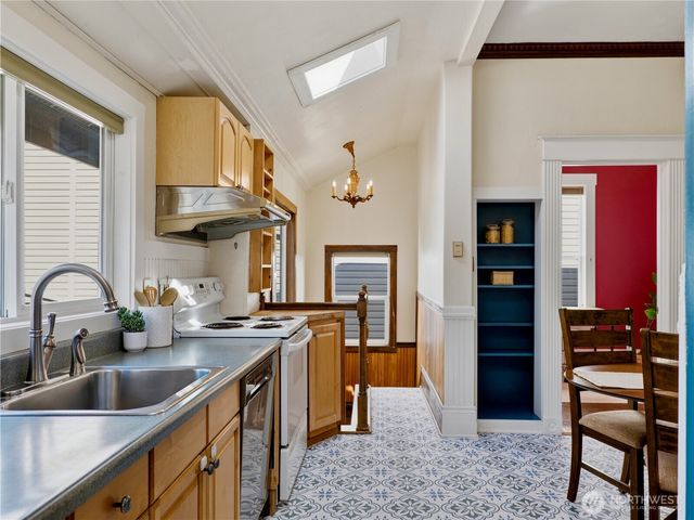 1918 S Waite Street, Seattle, WA 98144