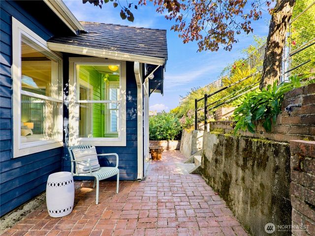 1918 S Waite Street, Seattle, WA 98144