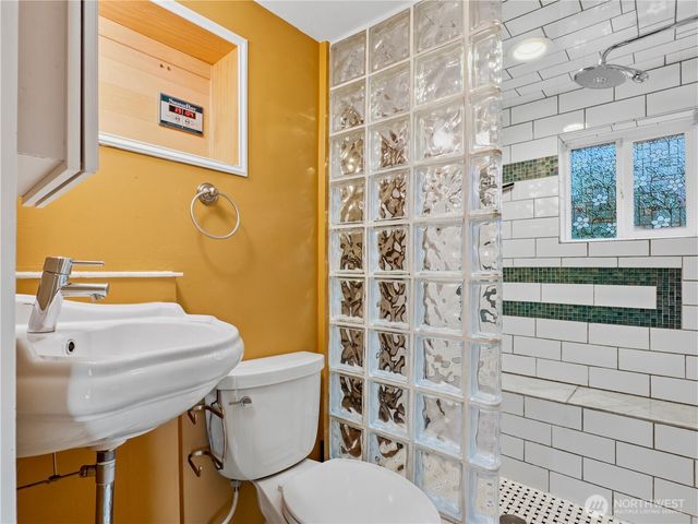 1918 S Waite Street, Seattle, WA 98144
