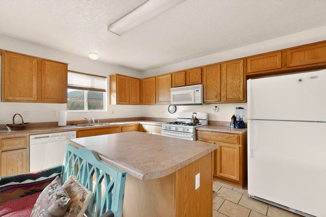 509 Whisper Drive SW, Albuquerque, NM 87121