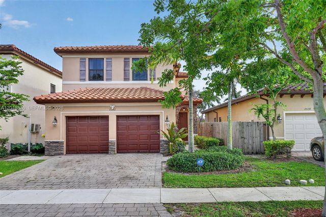 2542 NE 1st St, Homestead, FL 33033