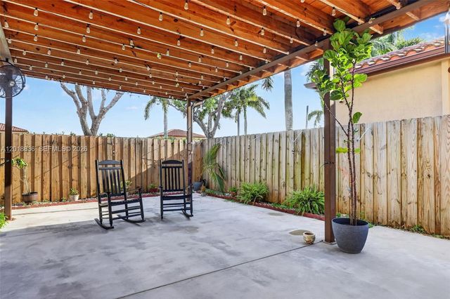 2542 NE 1st St, Homestead, FL 33033