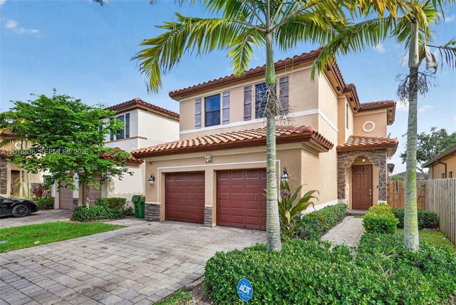 2542 NE 1st St, Homestead, FL 33033