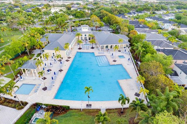 2542 NE 1st St, Homestead, FL 33033