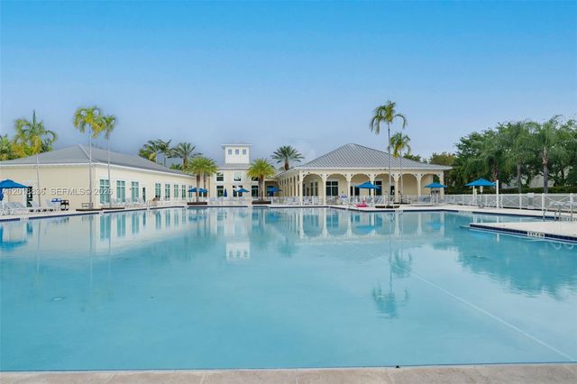 2542 NE 1st St, Homestead, FL 33033
