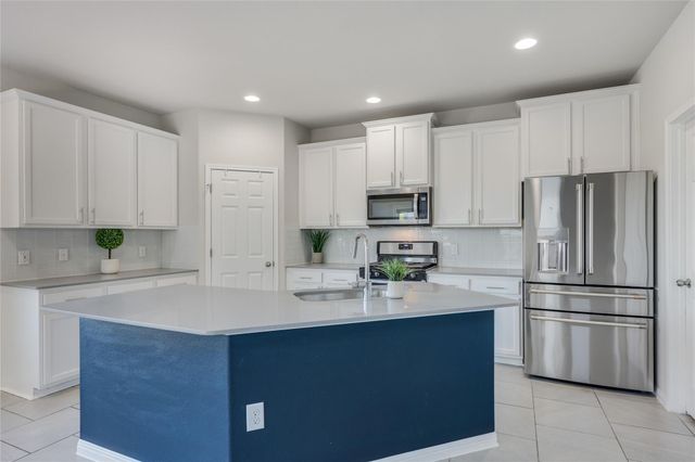 913 Boatswain WAY 195, Austin, TX 78748