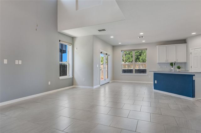 913 Boatswain WAY 195, Austin, TX 78748
