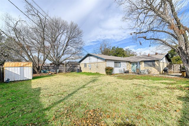 2512 Towerwood Drive, Carrollton, TX 75006