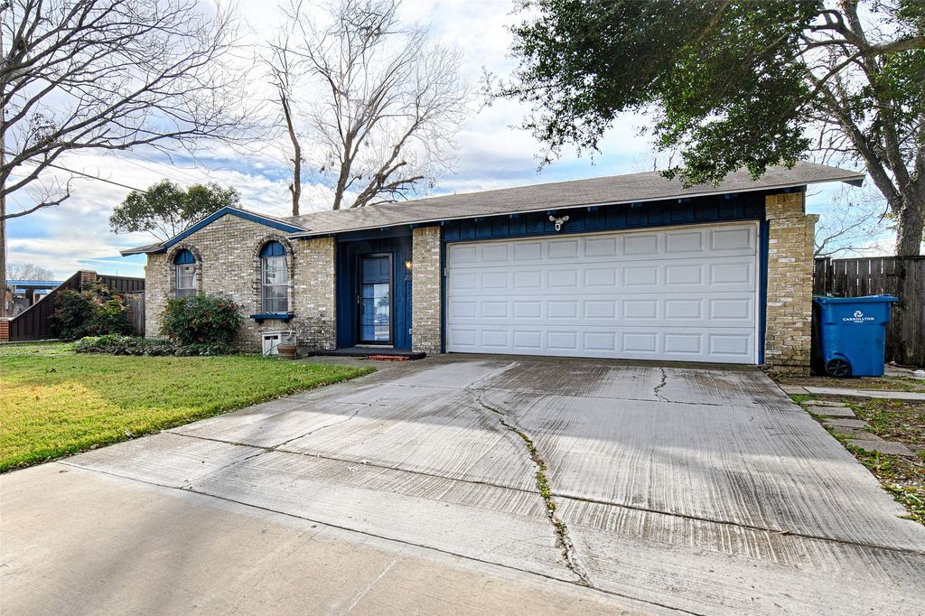 2512 Towerwood Drive, Carrollton, TX 75006