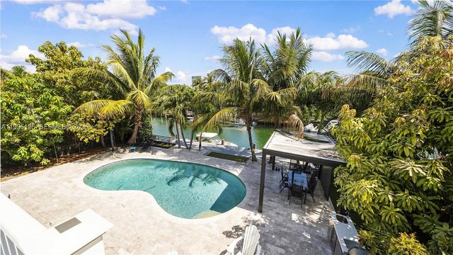 1895 NE 118th Road, North Miami, FL 33181