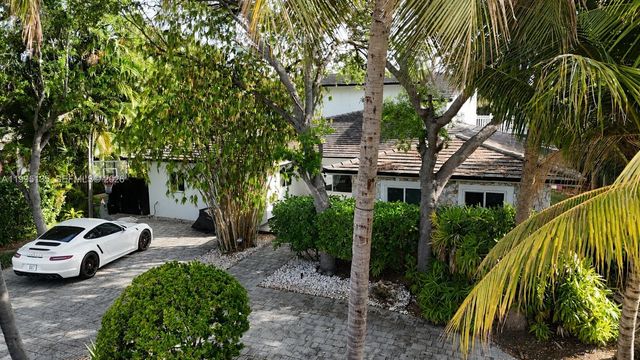 1895 NE 118th Road, North Miami, FL 33181