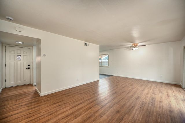 2233 Babette Way, Sacramento, CA 95832