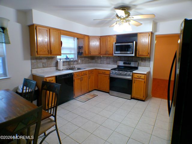 12 Persimmon Drive, Jackson, NJ 08527