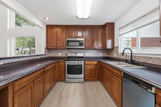 1201 Deer Grove DR, Cedar Park, TX 78613