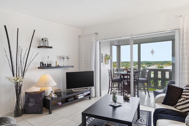 4330 Hillcrest Drive 804, Hollywood, FL 33021