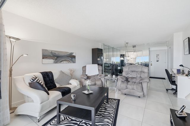 4330 Hillcrest Drive 804, Hollywood, FL 33021