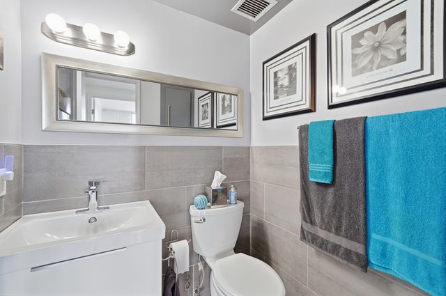 4330 Hillcrest Drive 804, Hollywood, FL 33021