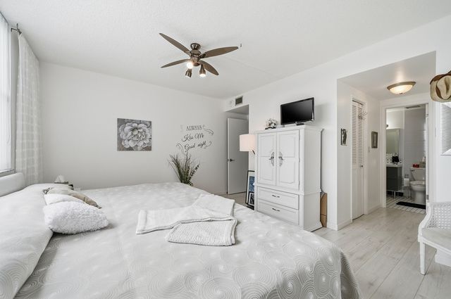 4330 Hillcrest Drive 804, Hollywood, FL 33021