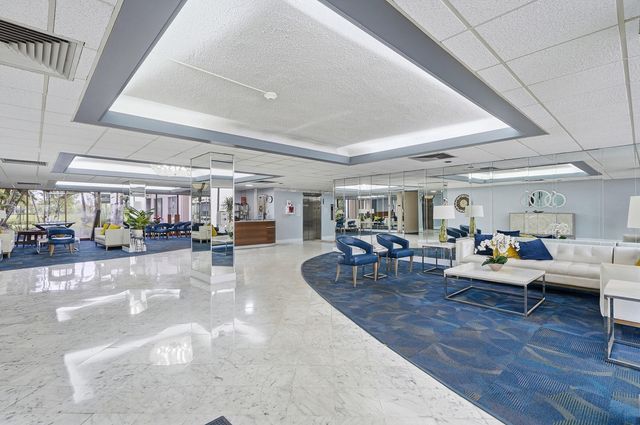 4330 Hillcrest Drive 804, Hollywood, FL 33021