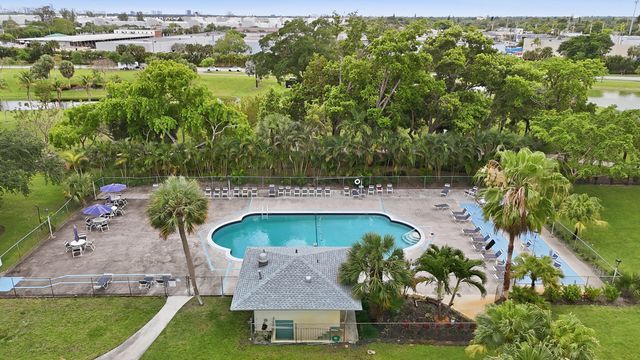 4330 Hillcrest Drive 804, Hollywood, FL 33021