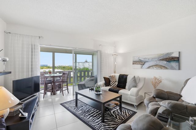 4330 Hillcrest Drive 804, Hollywood, FL 33021