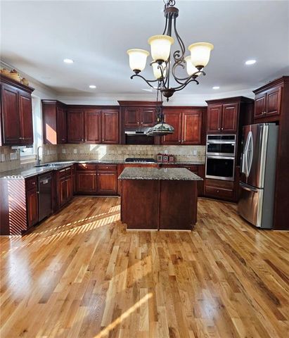 5710 Swift Creek Court, Suwanee, GA 30024