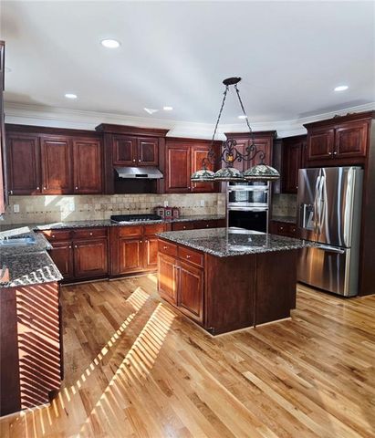 5710 Swift Creek Court, Suwanee, GA 30024