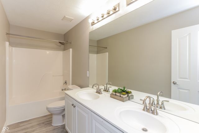 344 W Columbine Lane, Westfield, IN 46074