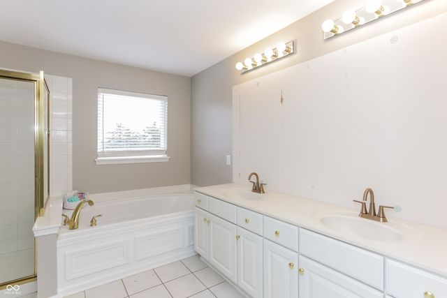 344 W Columbine Lane, Westfield, IN 46074