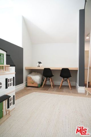 1038 11th Street D, Santa Monica, CA 90403