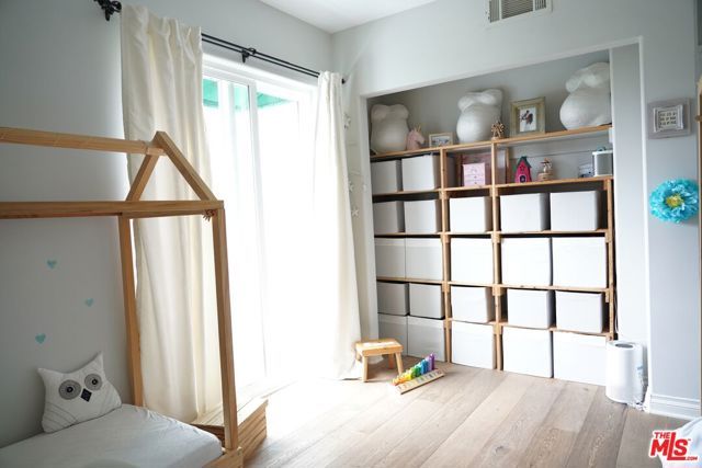 1038 11th Street D, Santa Monica, CA 90403