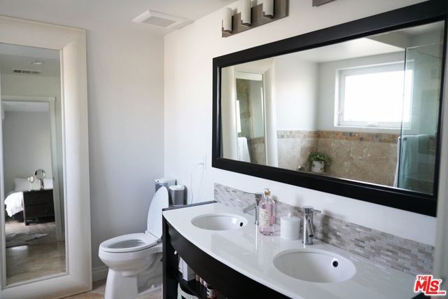 1038 11th Street D, Santa Monica, CA 90403