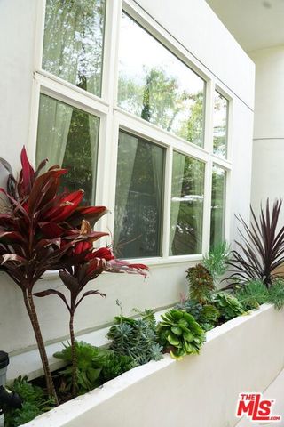 1038 11th Street D, Santa Monica, CA 90403