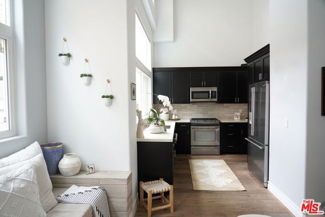 1038 11th Street D, Santa Monica, CA 90403