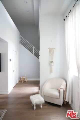 1038 11th Street D, Santa Monica, CA 90403