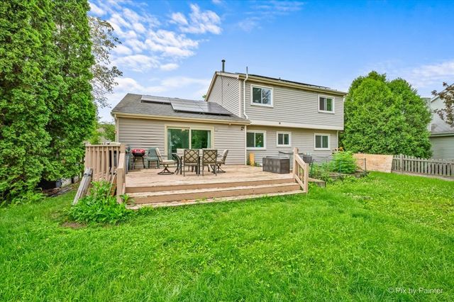 1441 Loch Lomond Drive, Crystal Lake, IL 60014