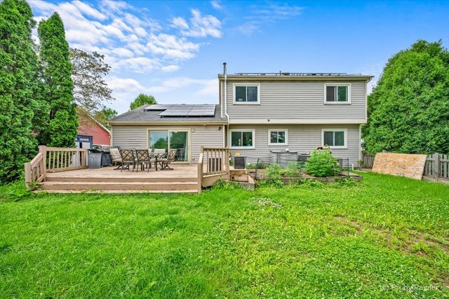 1441 Loch Lomond Drive, Crystal Lake, IL 60014