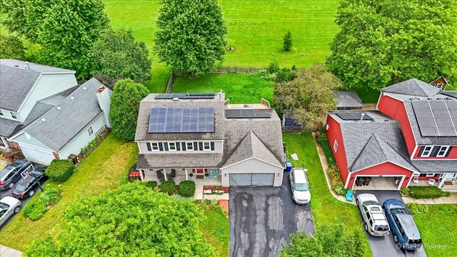1441 Loch Lomond Drive, Crystal Lake, IL 60014